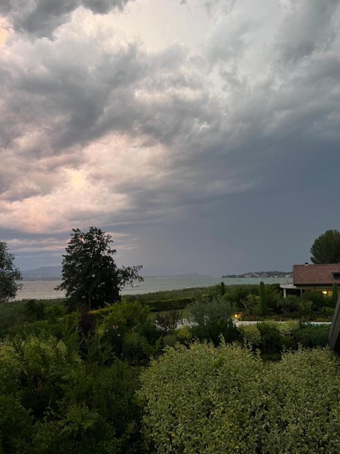 Casa Della Regina Apartment Sirmione Bagian luar foto