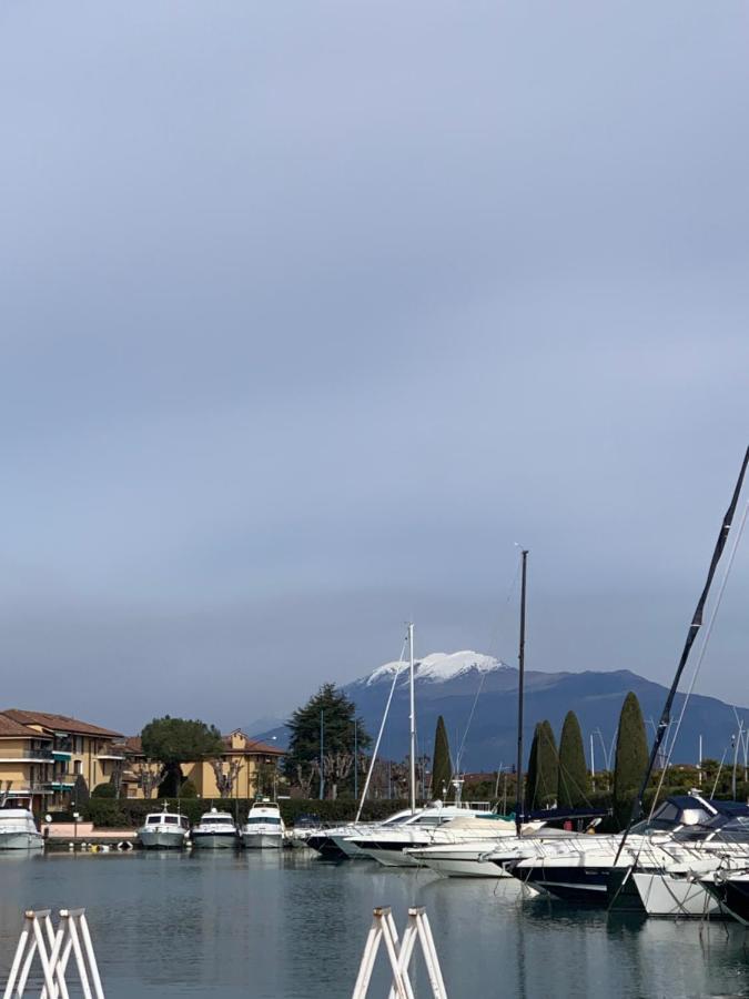 Casa Della Regina Apartment Sirmione Bagian luar foto